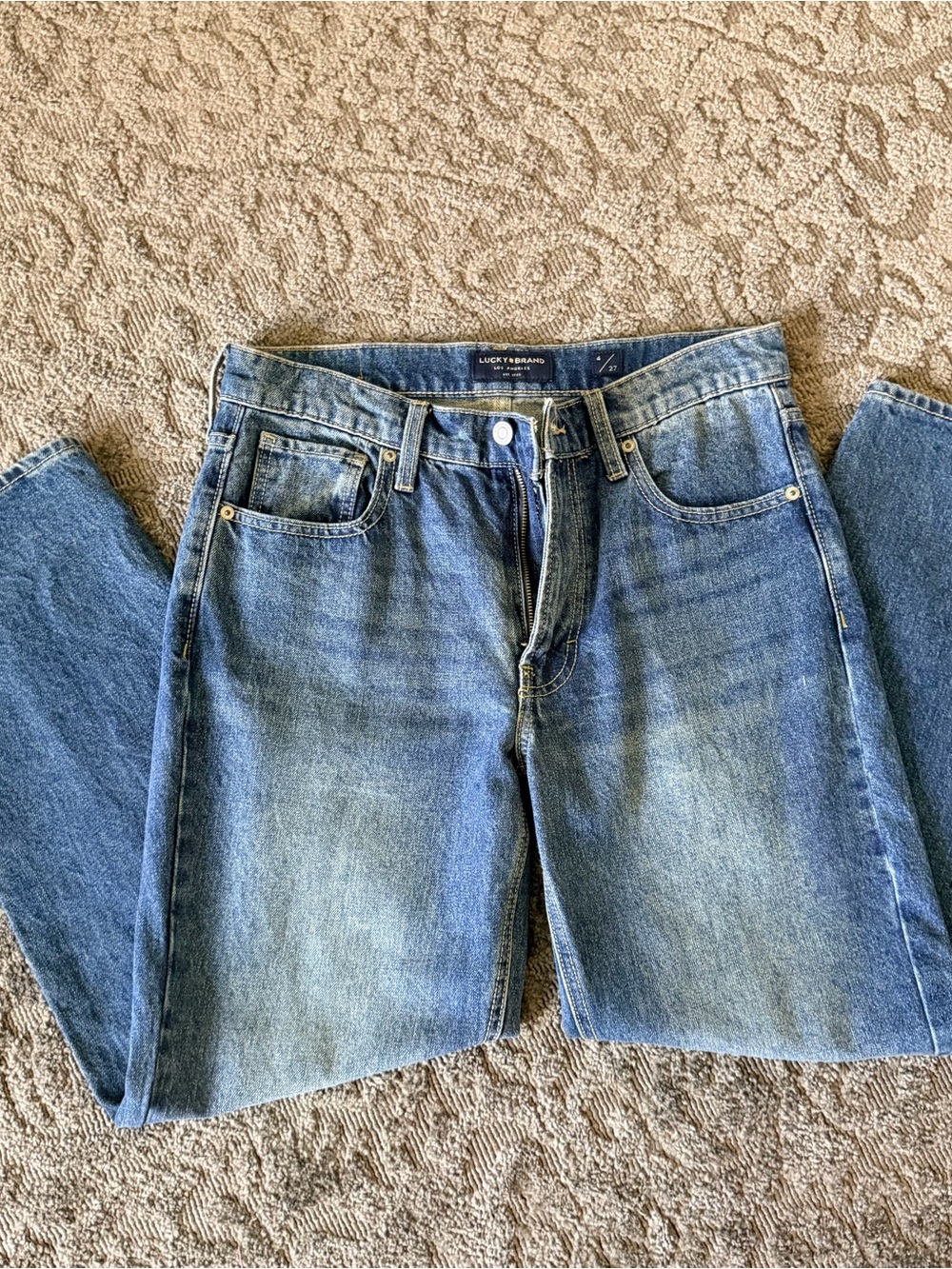 Lucky Brand Straight Jeans in Blue Wash